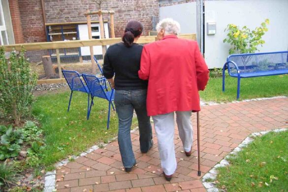 A Comprehensive Guide to Effectively Managing Finances for Aging Parents