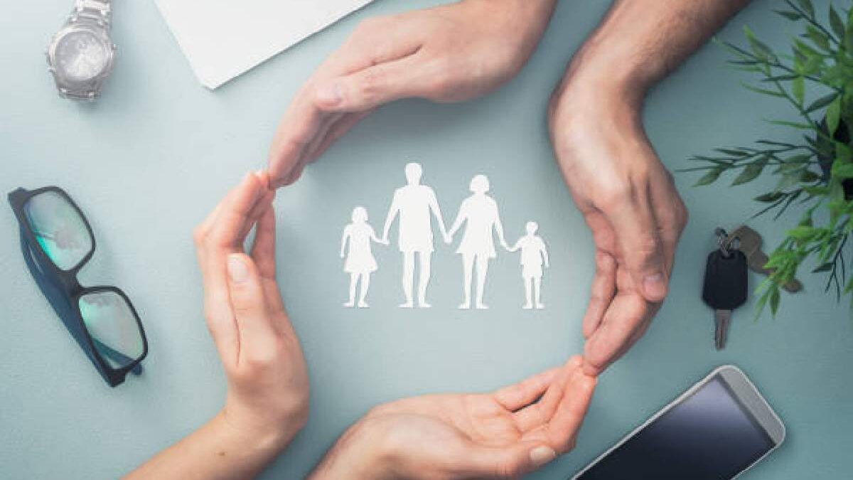Why You Need a Life Insurance Calculator Before You Invest Your First Salary?
